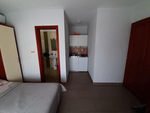 23998650-Ferienwohnung-2-Malinska-300x225-1