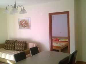 23998645-Ferienwohnung-3-Malinska-300x225-2