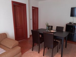 23998645-Ferienwohnung-3-Malinska-300x225-3