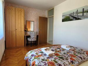 17930049-Ferienwohnung-6-Malinska-300x225-5