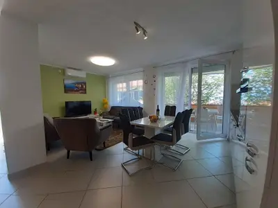 Ferienwohnung für 5 Personen (80 m²) in Malinska 1/10