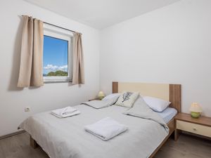 24017553-Ferienwohnung-4-Malinska-300x225-1