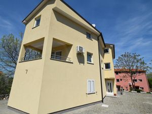 23934271-Ferienwohnung-4-Malinska-300x225-0