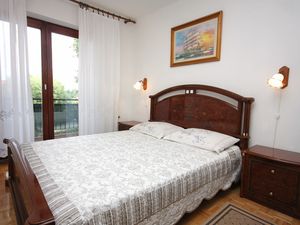 23926721-Ferienwohnung-6-Malinska-300x225-4