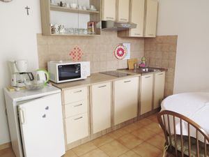 23934148-Ferienwohnung-4-Malinska-300x225-4