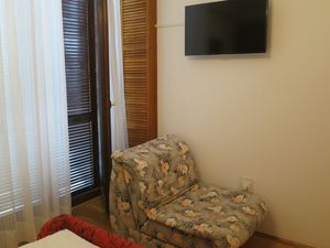 23934162-Ferienwohnung-2-Malinska-300x225-5