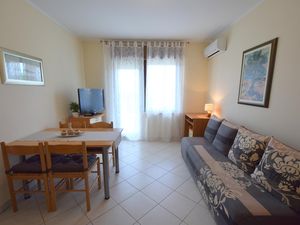 23934295-Ferienwohnung-4-Malinska-300x225-0