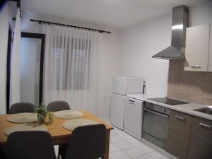 22921585-Ferienwohnung-5-Malinska-300x225-1