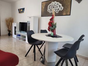 23934255-Ferienwohnung-4-Malinska-300x225-5