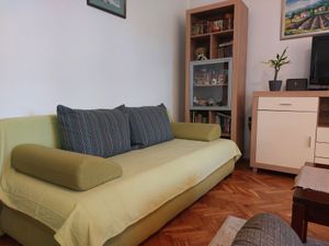 23371077-Ferienwohnung-4-Malinska-300x225-3