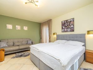 24045528-Ferienwohnung-2-Malinska-300x225-1