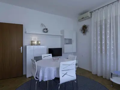 Ferienwohnung für 3 Personen (50 m²) in Malinska 3/10