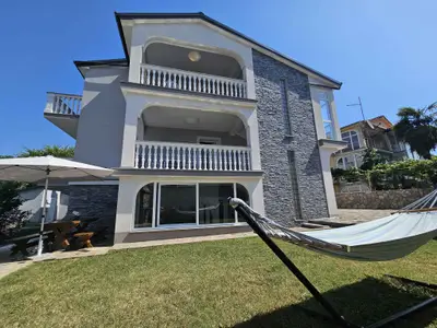 Ferienwohnung für 4 Personen (70 m²) in Malinska 1/10