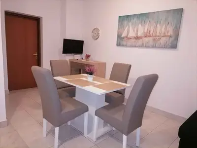 Ferienwohnung für 4 Personen (40 m²) in Malinska 9/10
