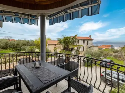 Ferienwohnung für 8 Personen (80 m²) in Malinska 2/10