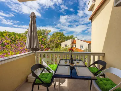 Ferienwohnung für 5 Personen (65 m²) in Malinska 1/10