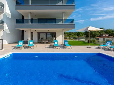 pool