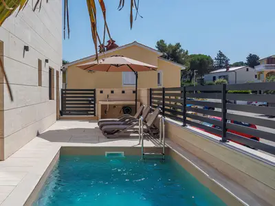 pool