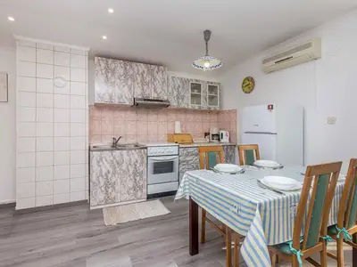 Ferienwohnung für 4 Personen (45 m²) in Malinska 1/10