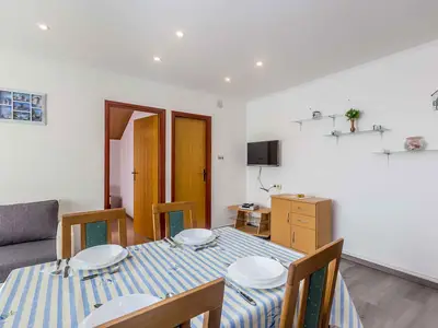 Ferienwohnung für 4 Personen (45 m²) in Malinska 8/10