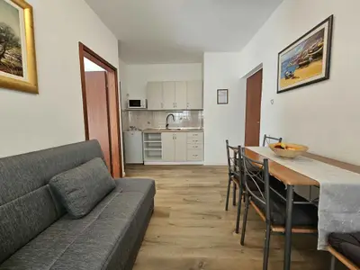 Ferienwohnung für 2 Personen (35 m²) in Malinska 8/10