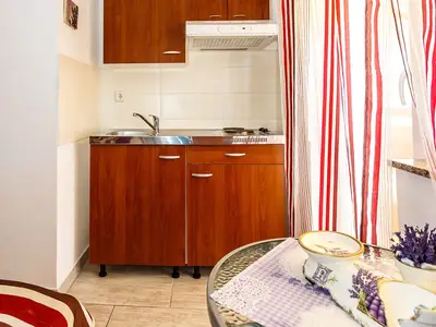 Ferienwohnung für 2 Personen (12 m²) in Malinska 9/10