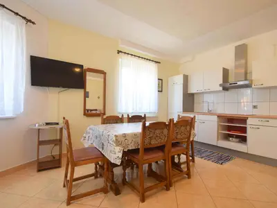 Ferienwohnung für 5 Personen (60 m²) in Malinska 9/10