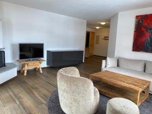 23387285-Ferienwohnung-2-Maloja-300x225-3