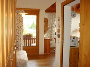 438337-Ferienwohnung-4-Maloja-300x225-2