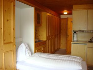 436426-Ferienwohnung-2-Maloja-300x225-3