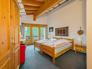 23682521-Ferienwohnung-6-Maloja-300x225-4