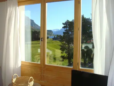 Aussicht zum See vom Wohnzimmer