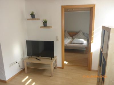 wohnzimmer_mit_blick_ins_schlafzimmer wohnzimmer_mit_blick_ins_schlafzimmer