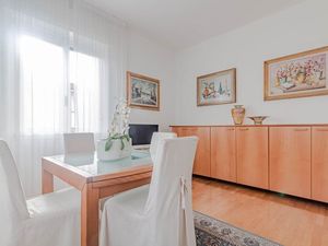 23916879-Ferienwohnung-4-Mandello Del Lario-300x225-1