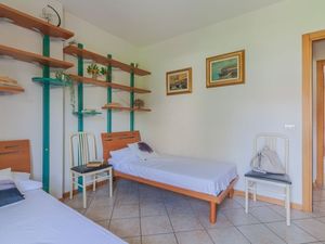 24027215-Ferienwohnung-4-Mandello Del Lario-300x225-4