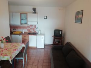 18924026-Ferienwohnung-4-Mandre-300x225-3