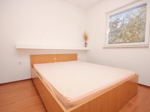 18956633-Ferienwohnung-4-Mandre-300x225-5