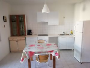 19009578-Ferienwohnung-5-Mandre-300x225-2