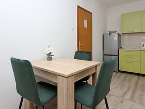 19128384-Ferienwohnung-2-Mandre-300x225-1