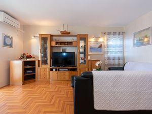 23927475-Ferienwohnung-6-Mandre-300x225-2