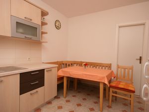 23929370-Ferienwohnung-2-Mandre-300x225-2