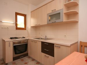 23929370-Ferienwohnung-2-Mandre-300x225-5