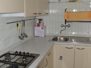 22446605-Ferienwohnung-5-Manerba Del Garda-300x225-4