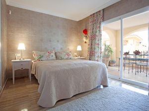 23548906-Ferienwohnung-4-Marbella-300x225-3