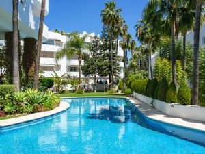 23912354-Ferienwohnung-4-Marbella-300x225-0