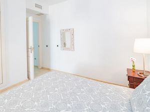 19293596-Ferienwohnung-4-Marbella-300x225-2