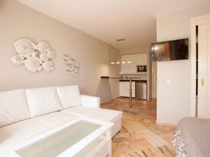 23529008-Ferienwohnung-2-Marbella-300x225-3