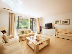 23545045-Ferienwohnung-6-Marbella-300x225-1