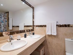 23545063-Ferienwohnung-4-Marbella-300x225-3