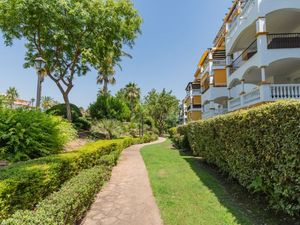 23937819-Ferienwohnung-4-Marbella-300x225-3